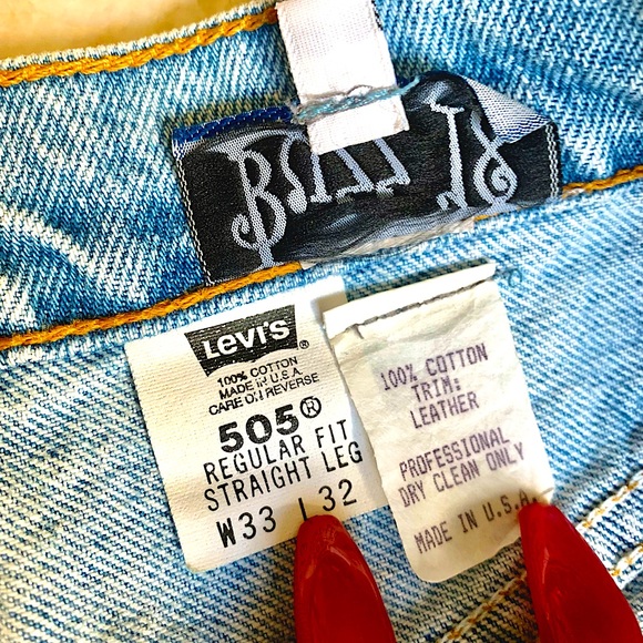 Repurposed Levi’s jeans with leather patchwork. Levi’s 505 regular fit - Picture 5 of 11